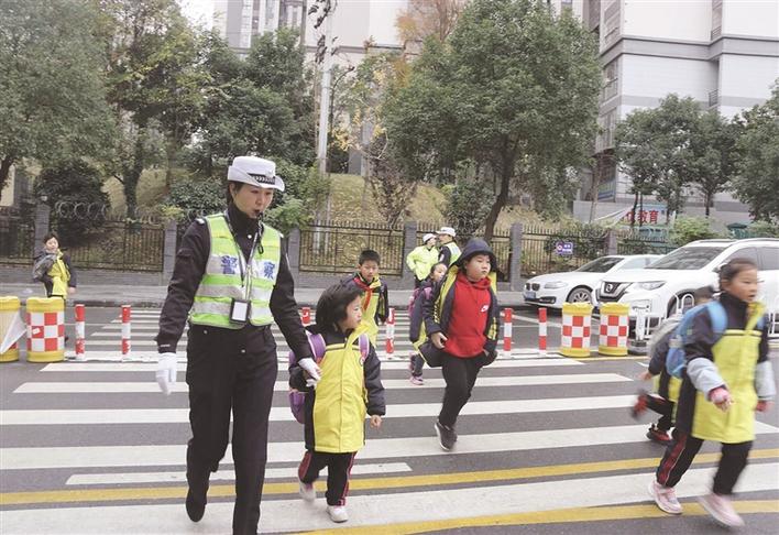 春风频动处 日日报平安—— 吉首市开展“学校吹哨、部门报到”创新平安校园治理工作纪实‘泛亚电竞官网’(图1)